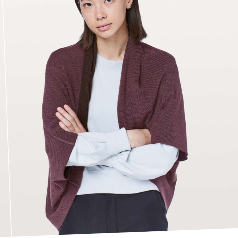 Lululemon merino wool one‎ size Exaltation wrap burgundy fall coverup sweater